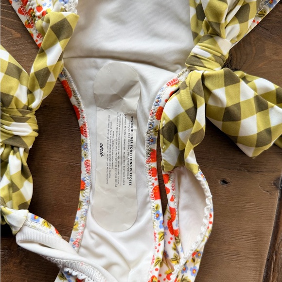 Aerie Green Gingham and Strawberry 🍓 Floral Bikini - Picture 3 of 6